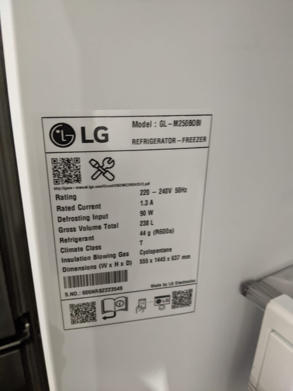 LG refrigerator 138l
